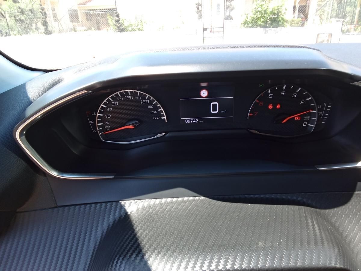 peugeot-208-2023-gasolina-1199cc