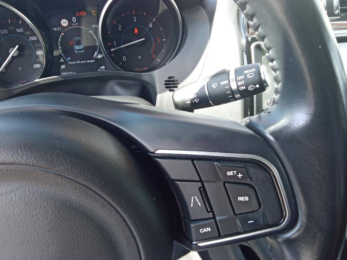 jaguar-f-pace-2018-diesel-1999cc