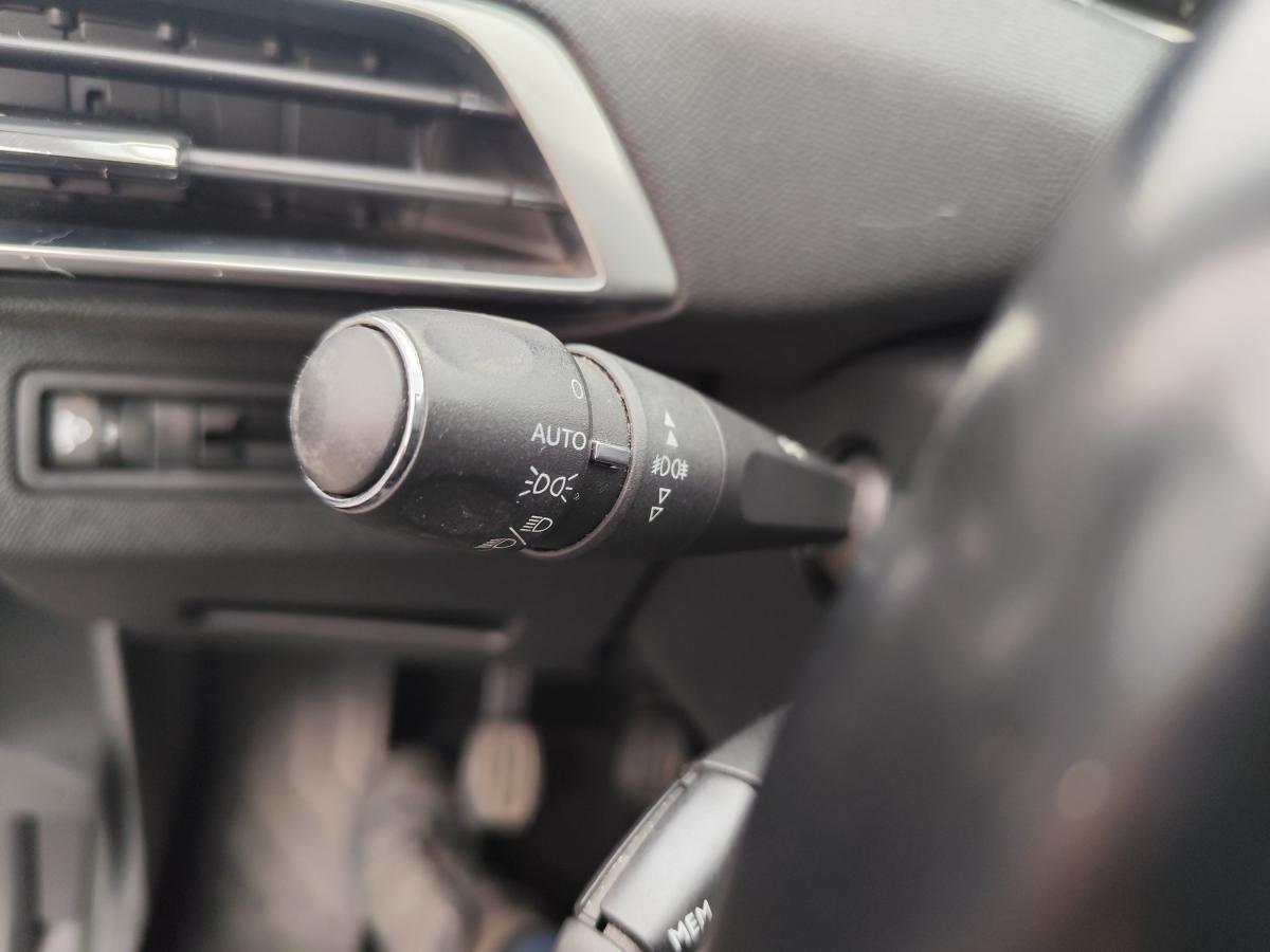 peugeot-3008-2018-diesel-1560cc