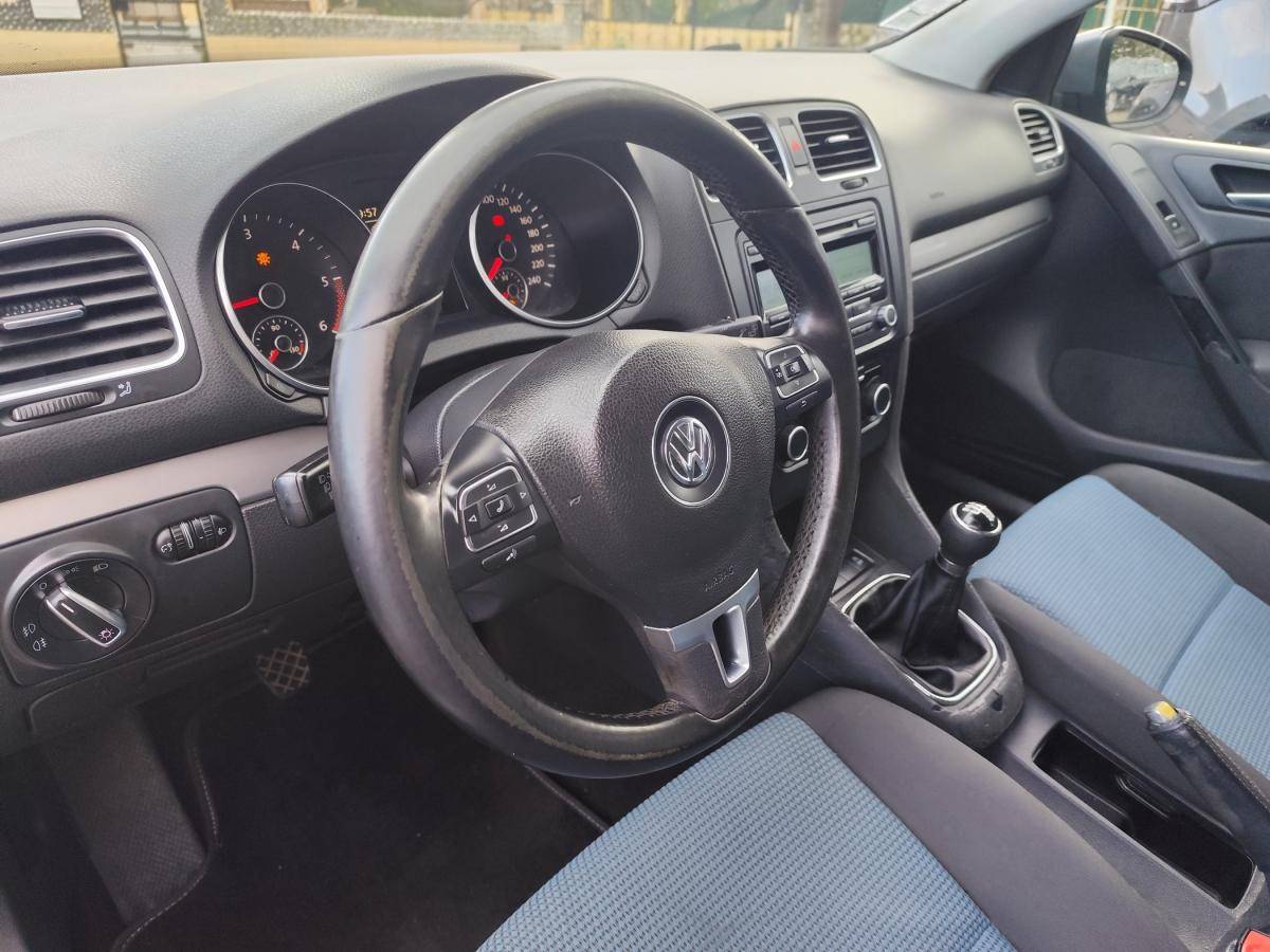 volkswagen-golf-2011-diesel-1598cc