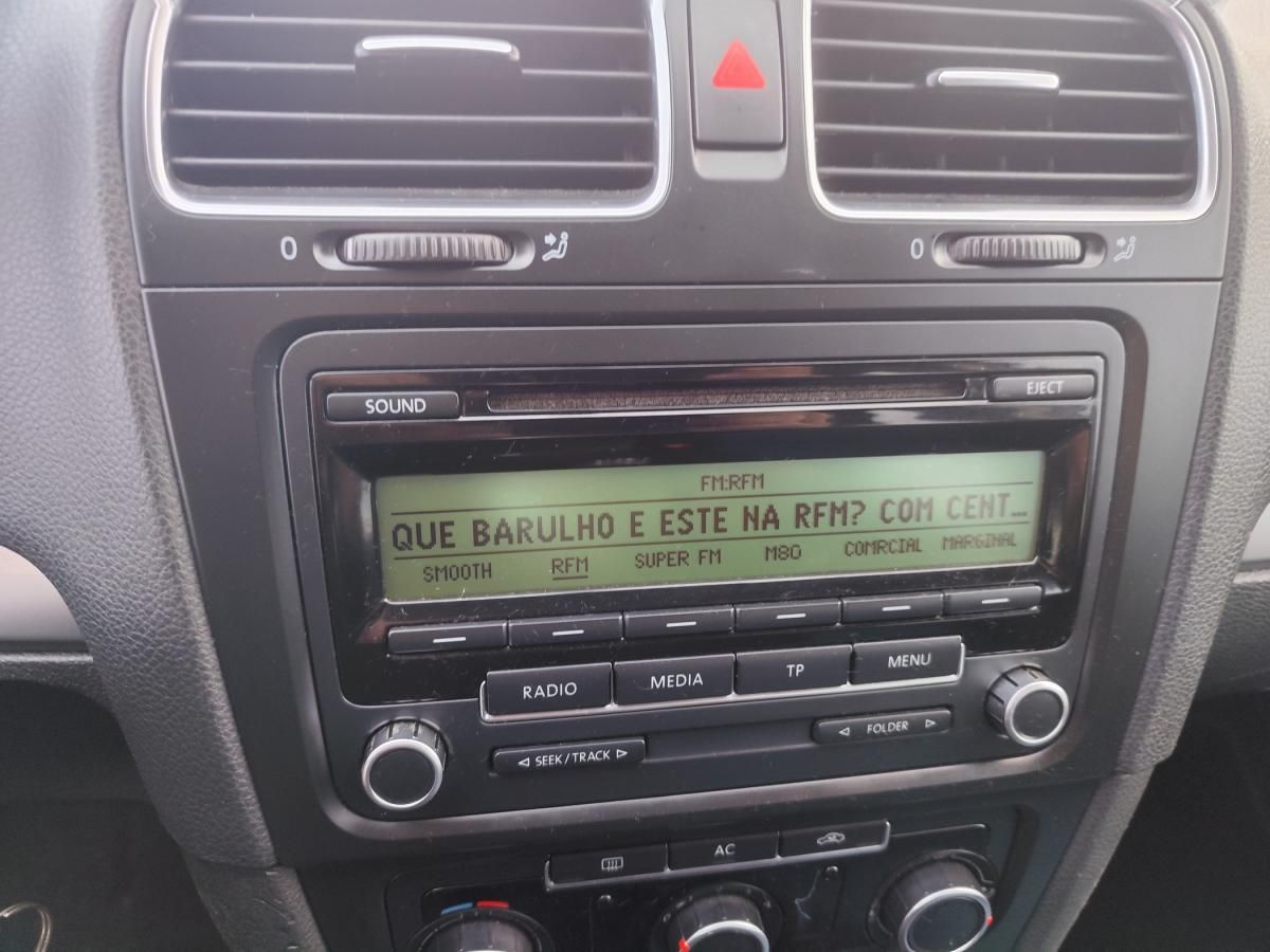 volkswagen-golf-2011-diesel-1598cc