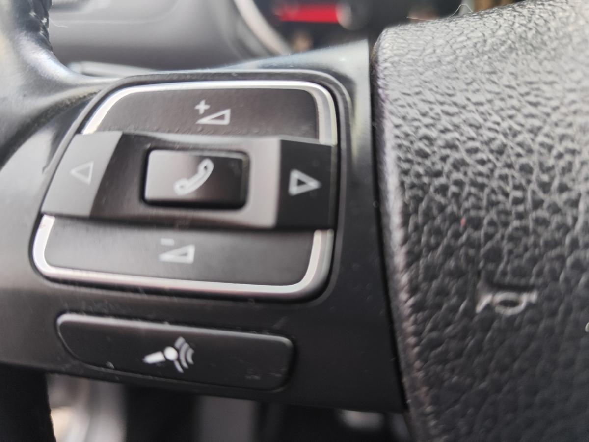 volkswagen-golf-2011-diesel-1598cc