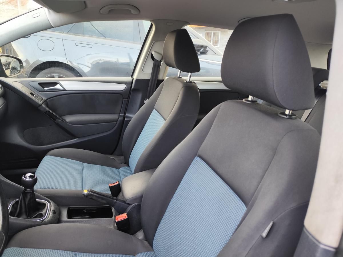 volkswagen-golf-2011-diesel-1598cc