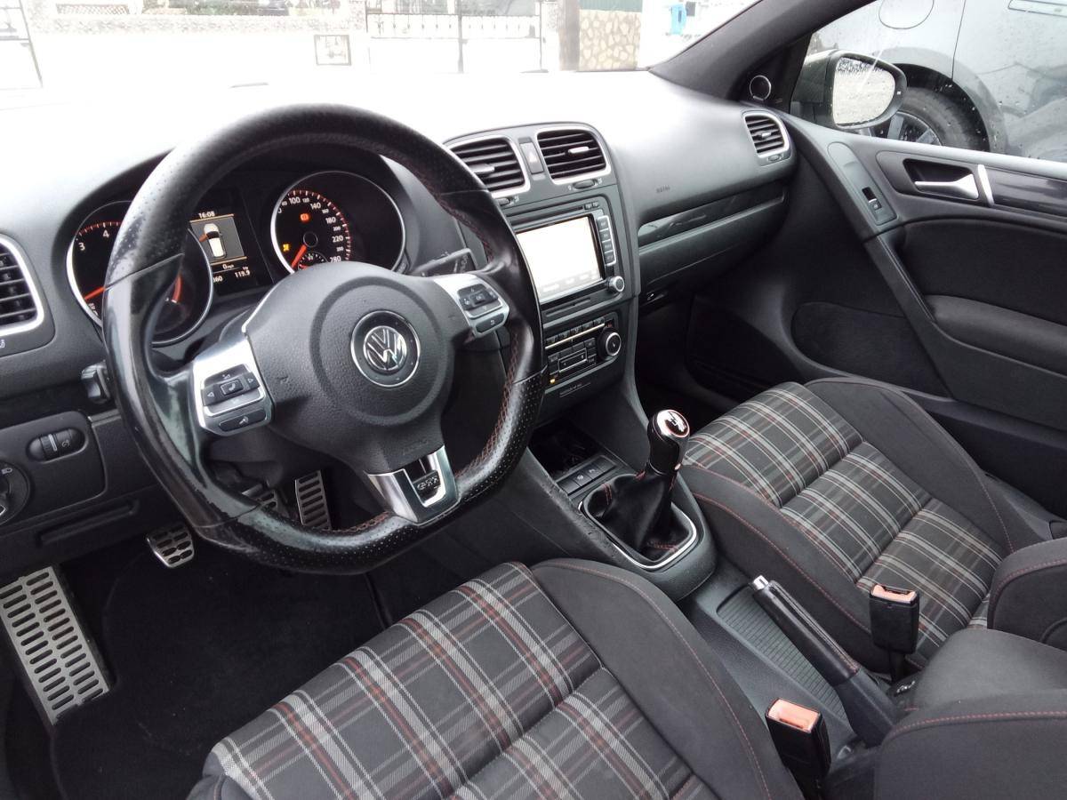 volkswagen-golf-2011-gasolina-1984cc
