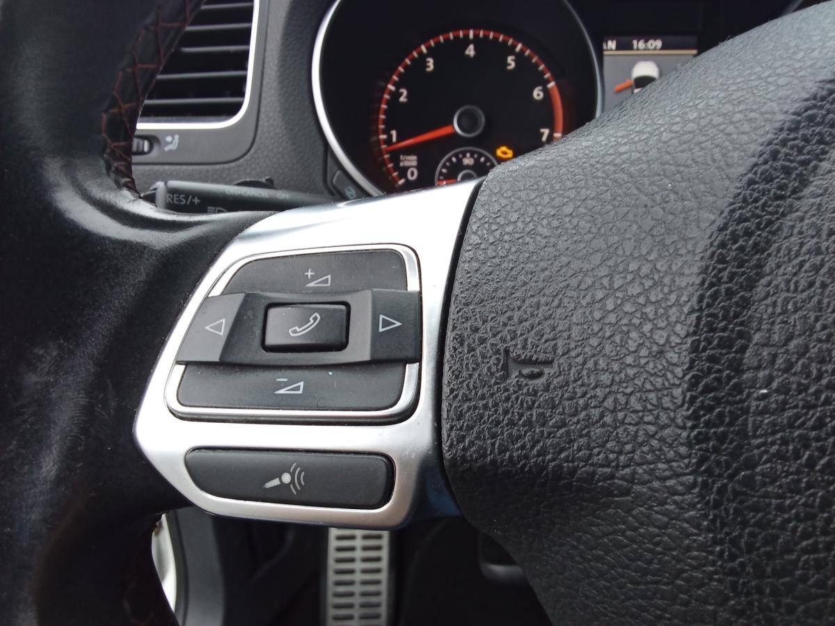 volkswagen-golf-2011-gasolina-1984cc
