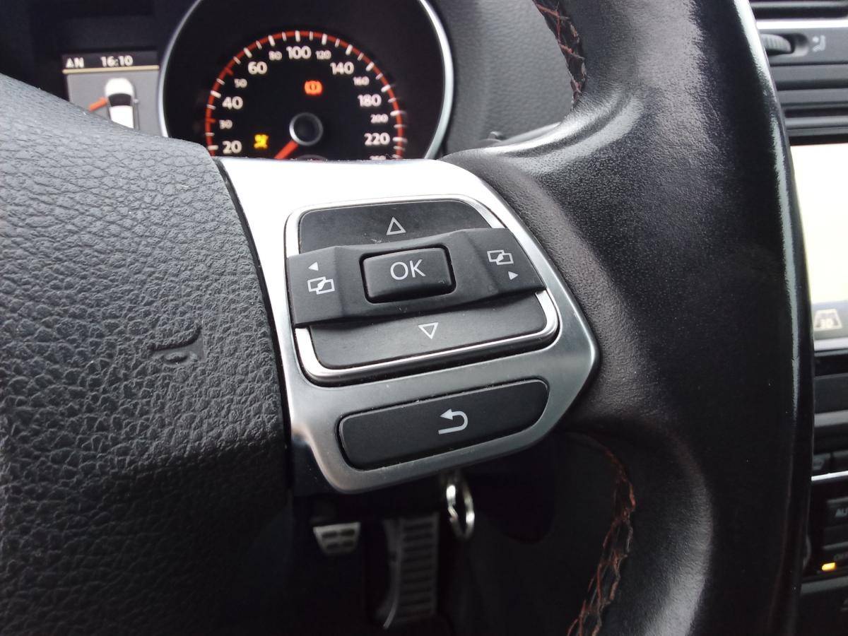 volkswagen-golf-2011-gasolina-1984cc