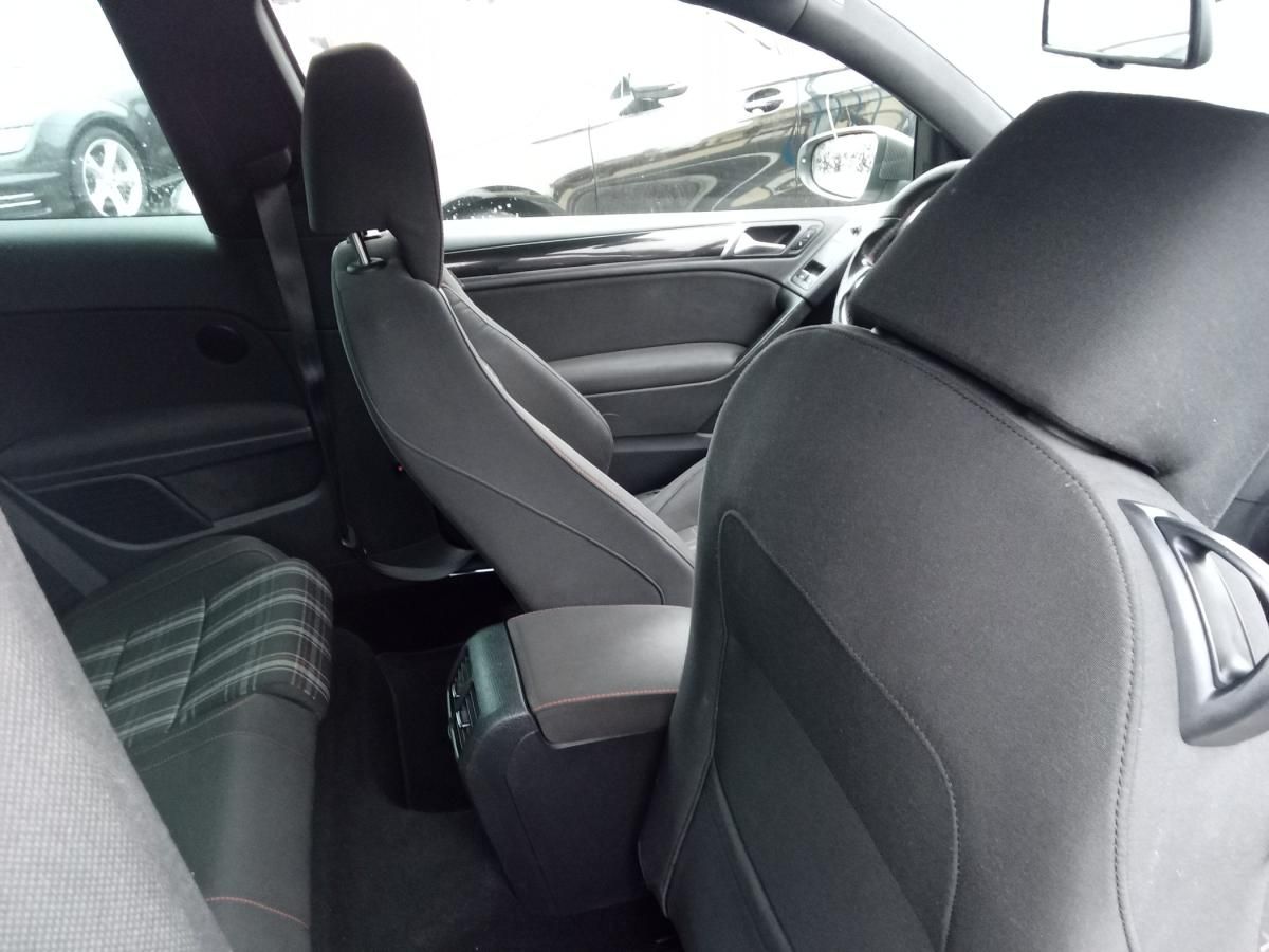 volkswagen-golf-2011-gasolina-1984cc