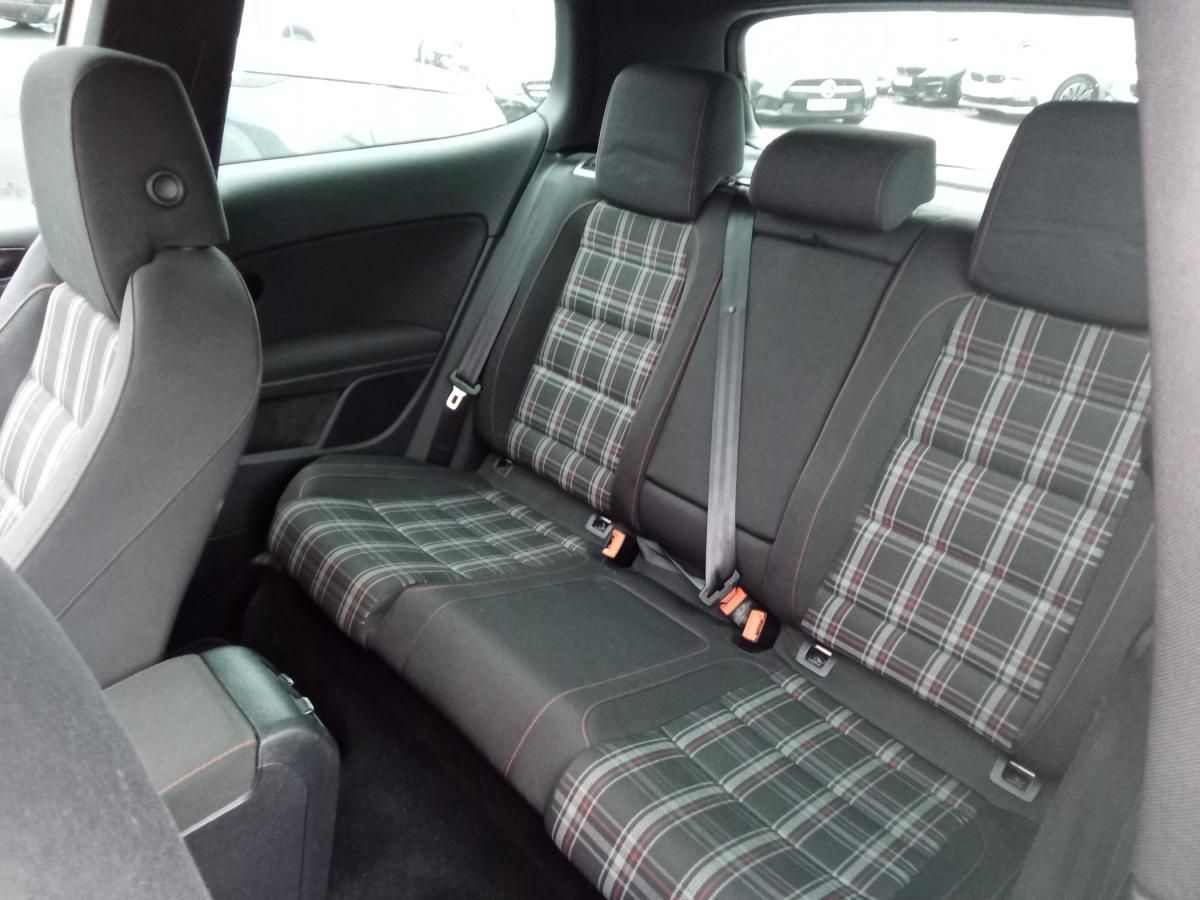 volkswagen-golf-2011-gasolina-1984cc