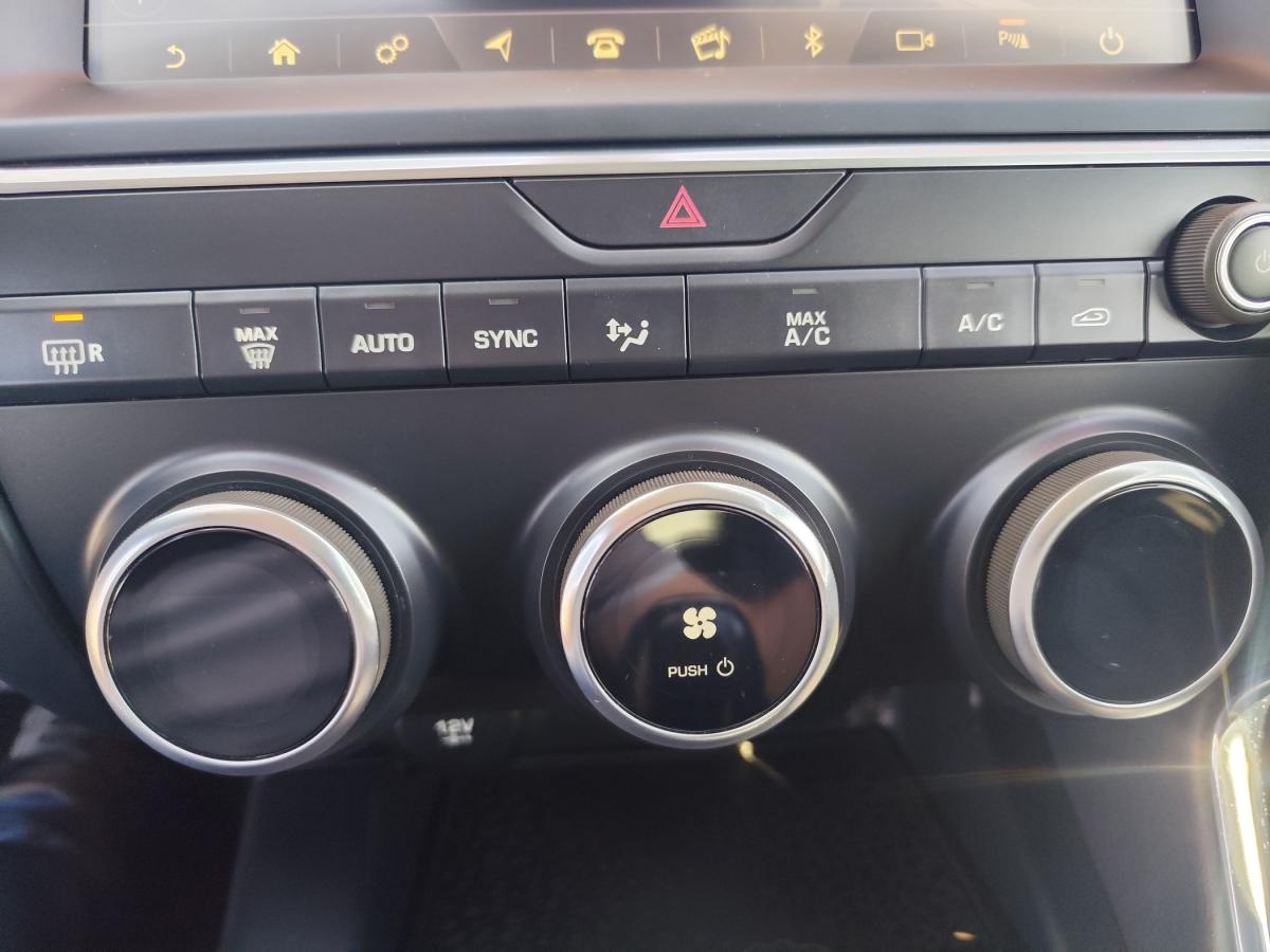 jaguar-e-pace-2019-diesel-1999cc