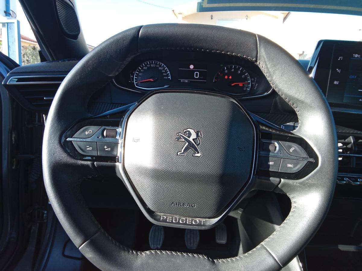 peugeot-2008-2022-gasolina-1199cc