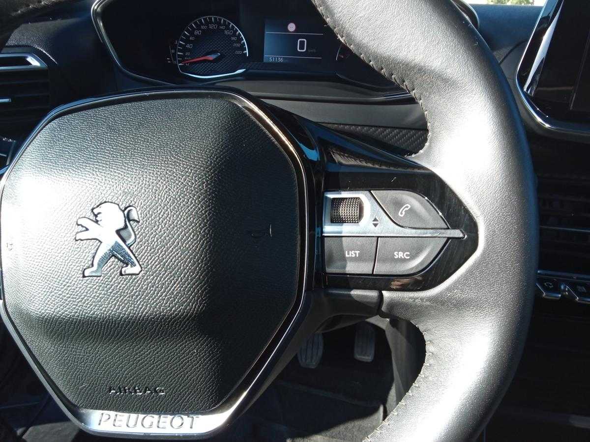 peugeot-2008-2022-gasolina-1199cc