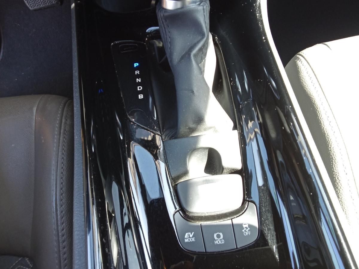 toyota-c-hr-2022-hibrido-a-gasolina-1798cc