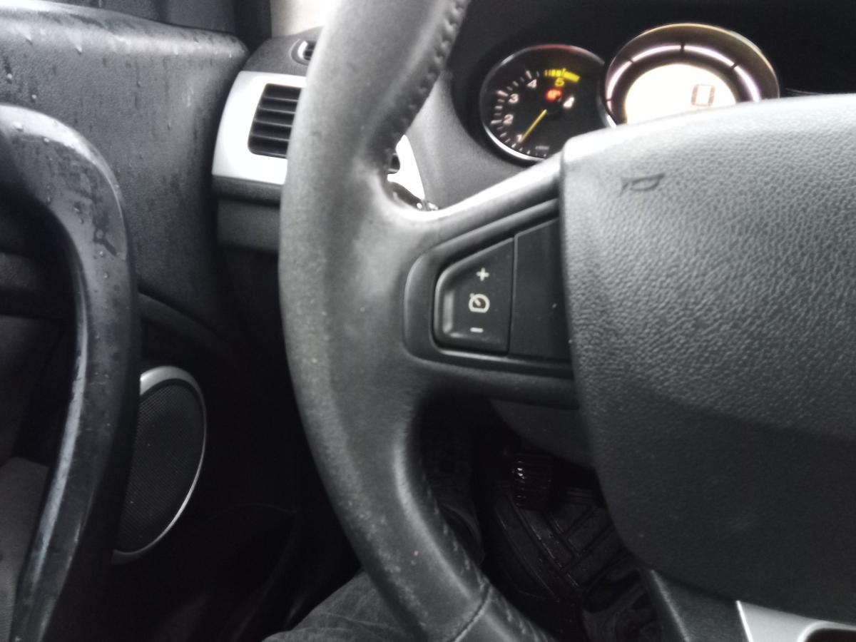 renault-megane-sport-tourer-2010-diesel-1461cc