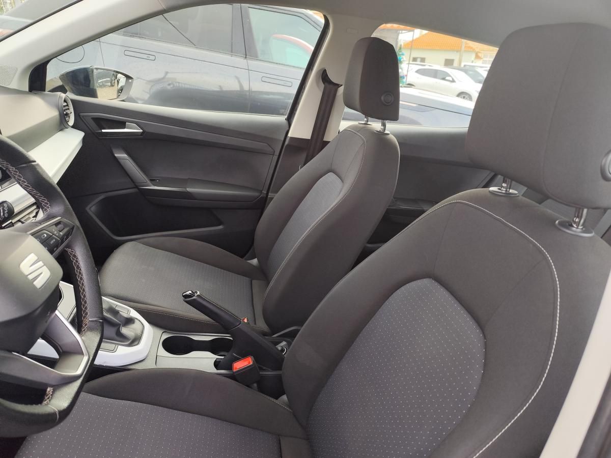seat-arona-2023-gasolina-999cc