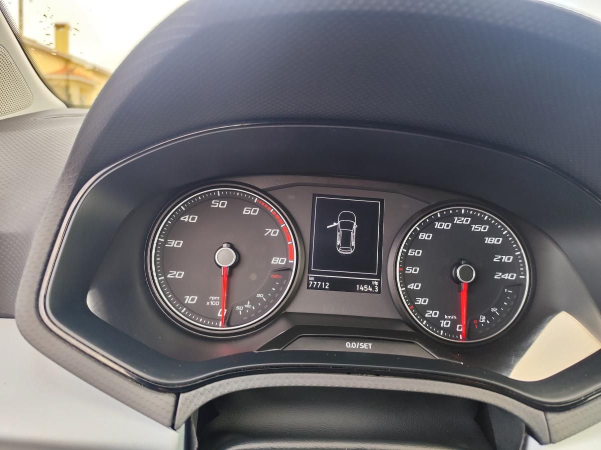 seat-arona-2023-gasolina-999cc