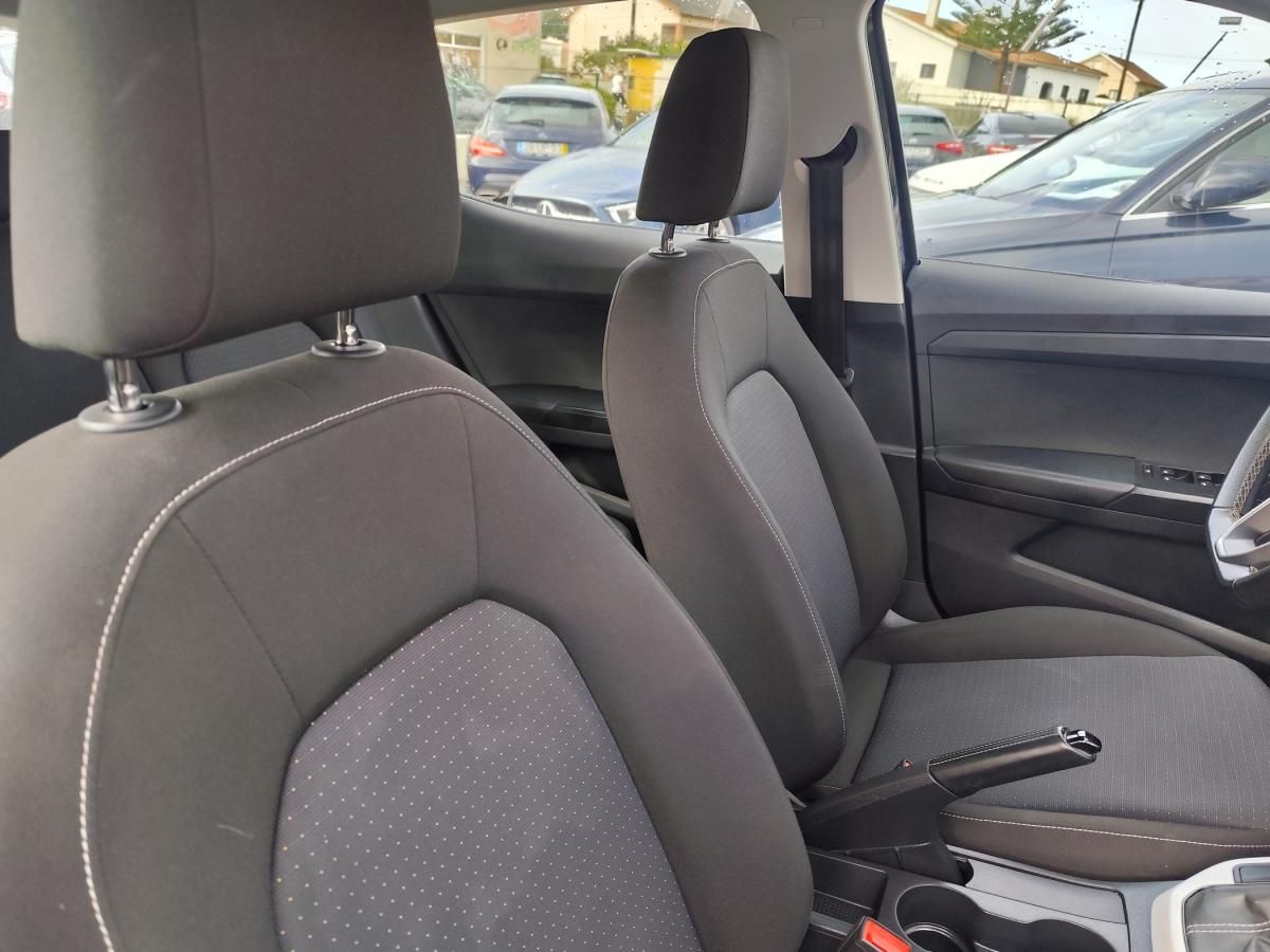 seat-arona-2023-gasolina-999cc