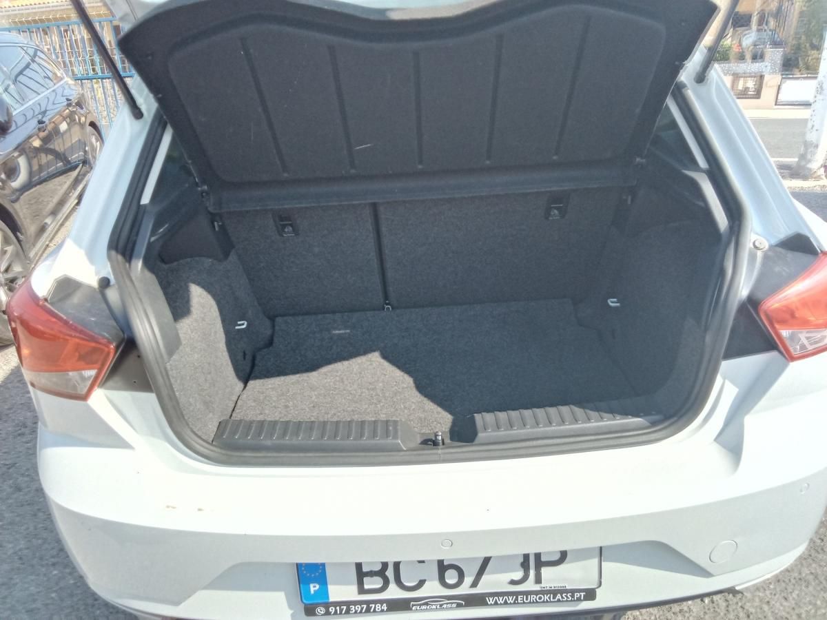 seat-ibiza-2023-gasolina-999cc