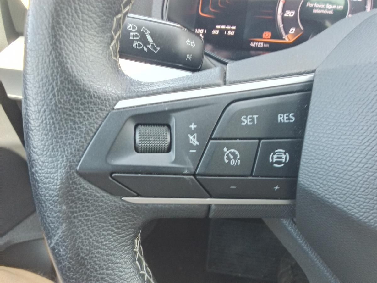 seat-ibiza-2023-gasolina-999cc