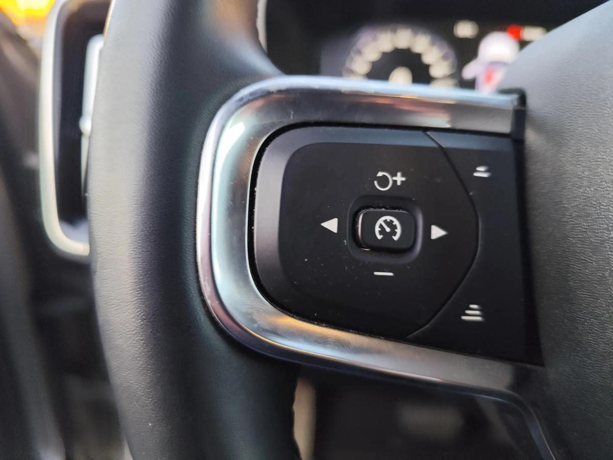 volvo-xc40-2022-hibrido-a-gasolina-1477cc