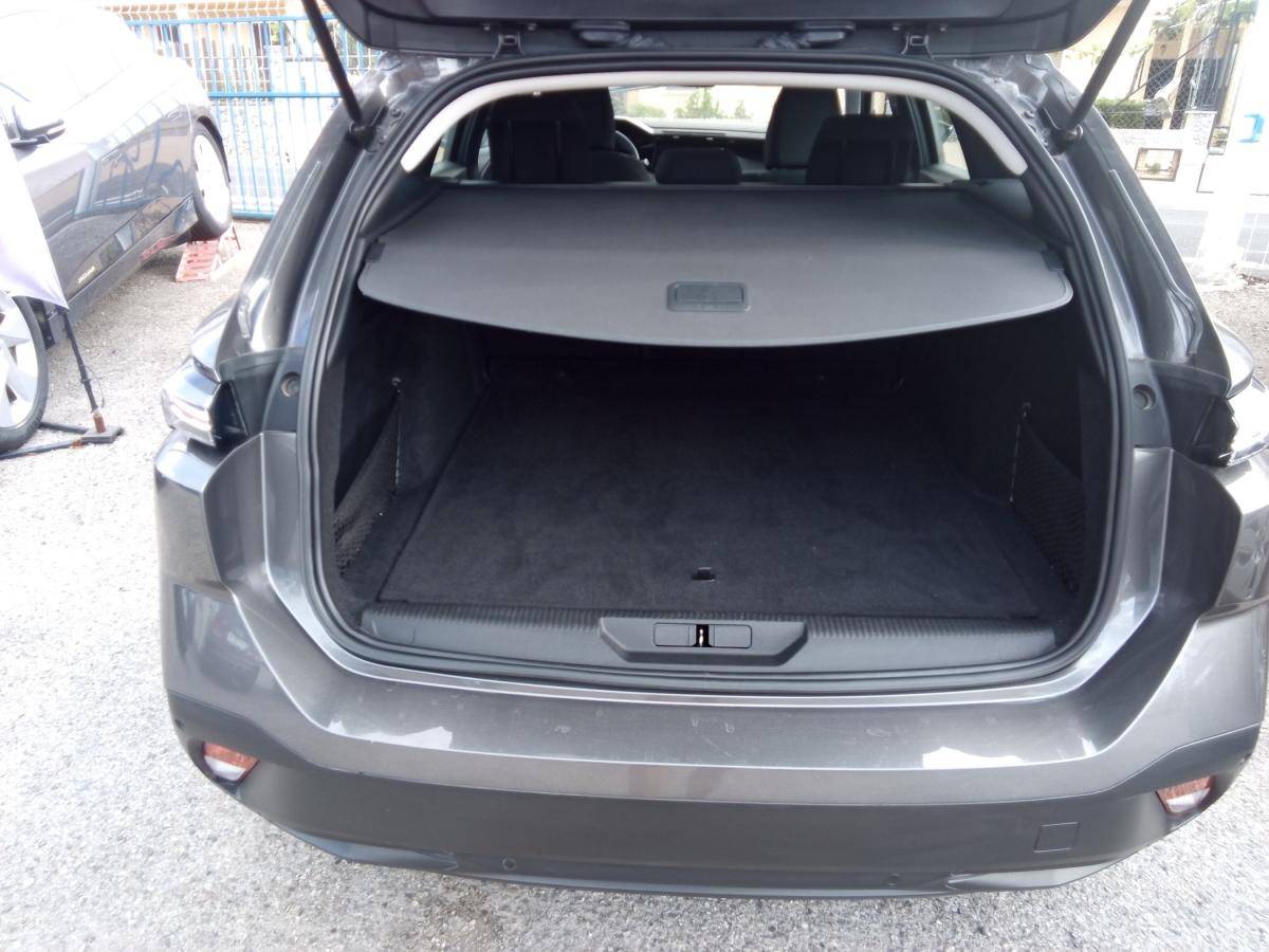 peugeot-308-sw-2022-diesel-1499cc