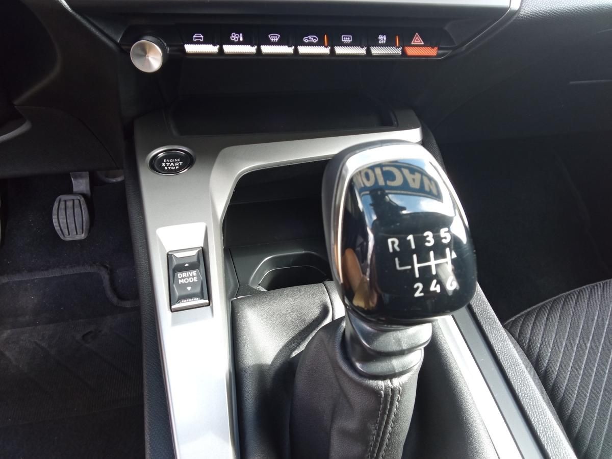 peugeot-308-sw-2022-diesel-1499cc