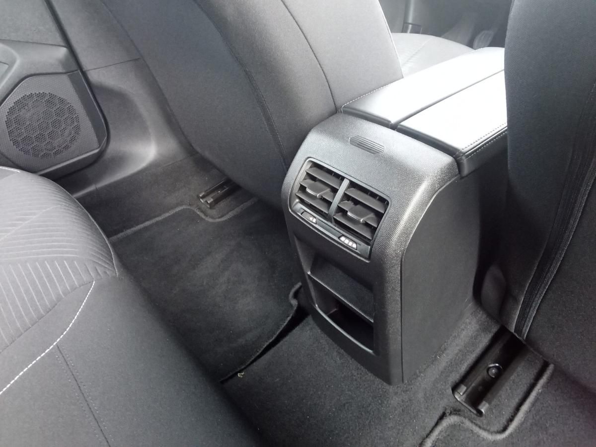 peugeot-308-sw-2022-diesel-1499cc