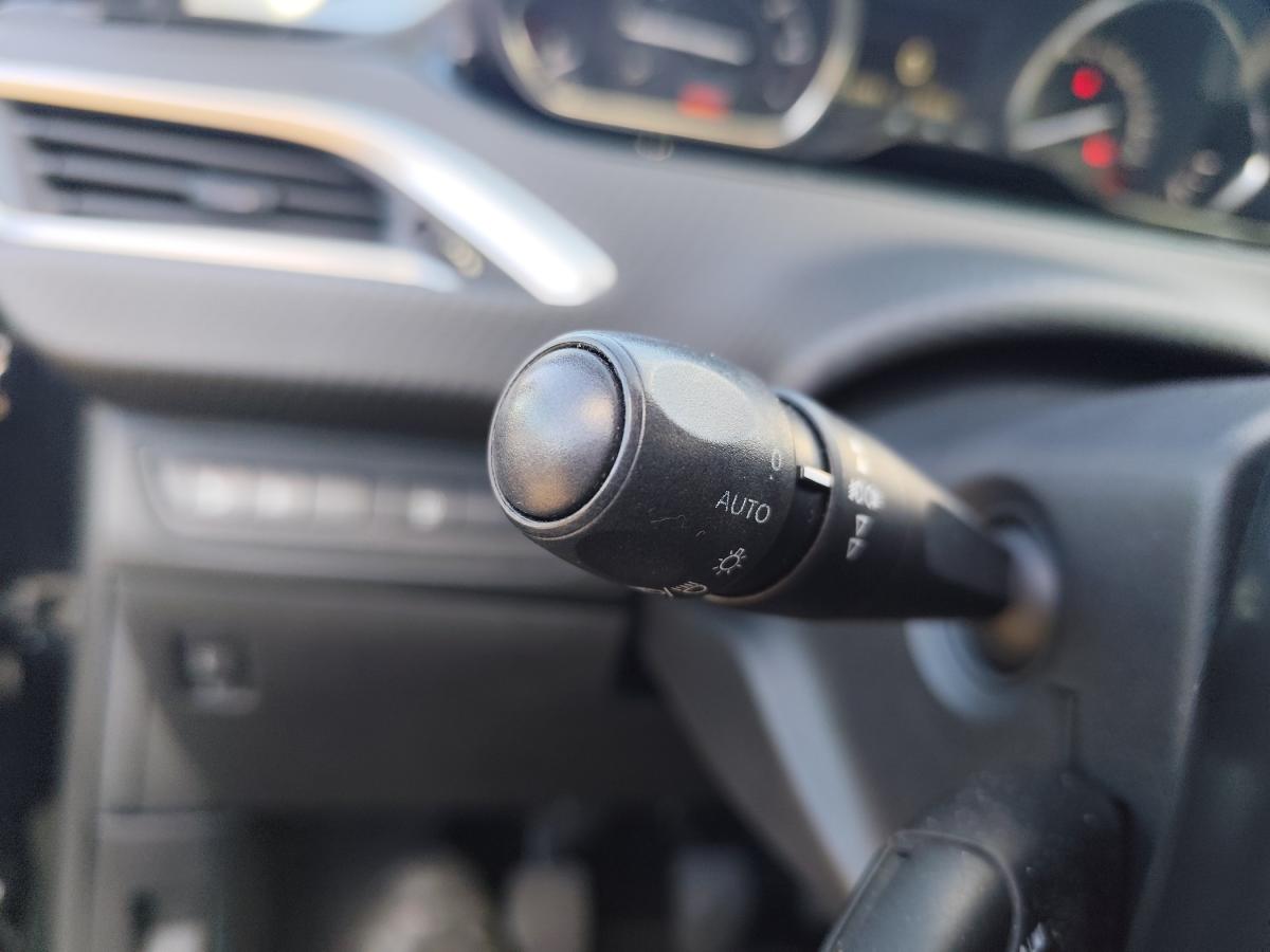 peugeot-2008-2015-gasolina-1199cc