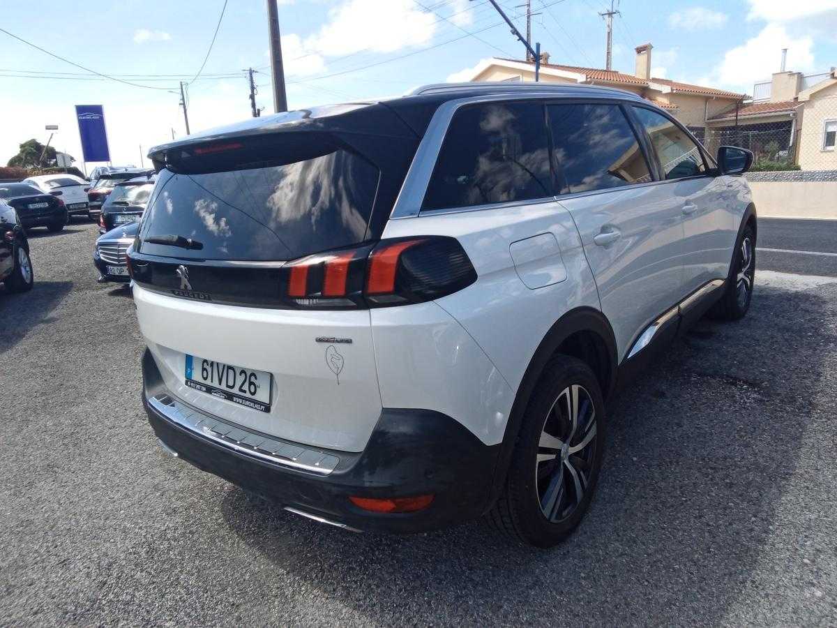 peugeot-5008-2018-diesel-1499cc