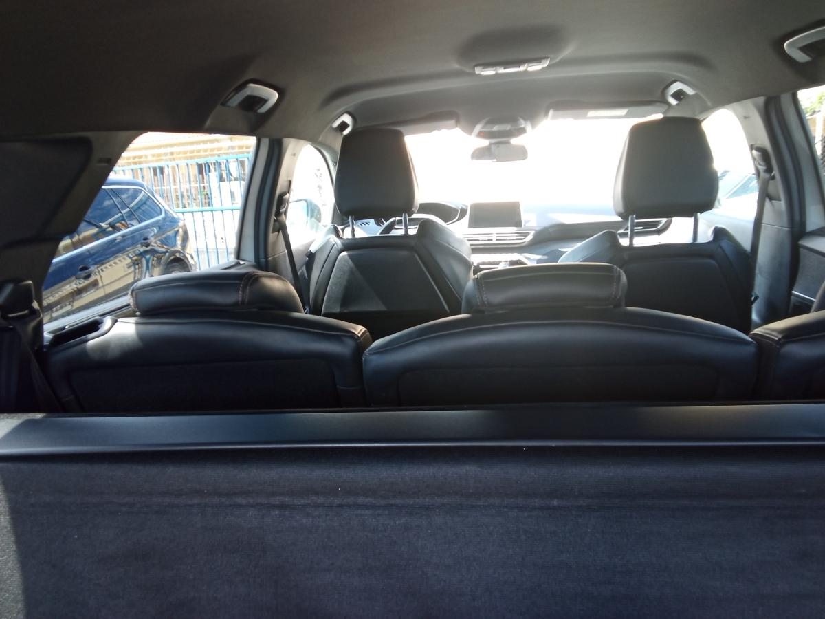 peugeot-5008-2018-diesel-1499cc