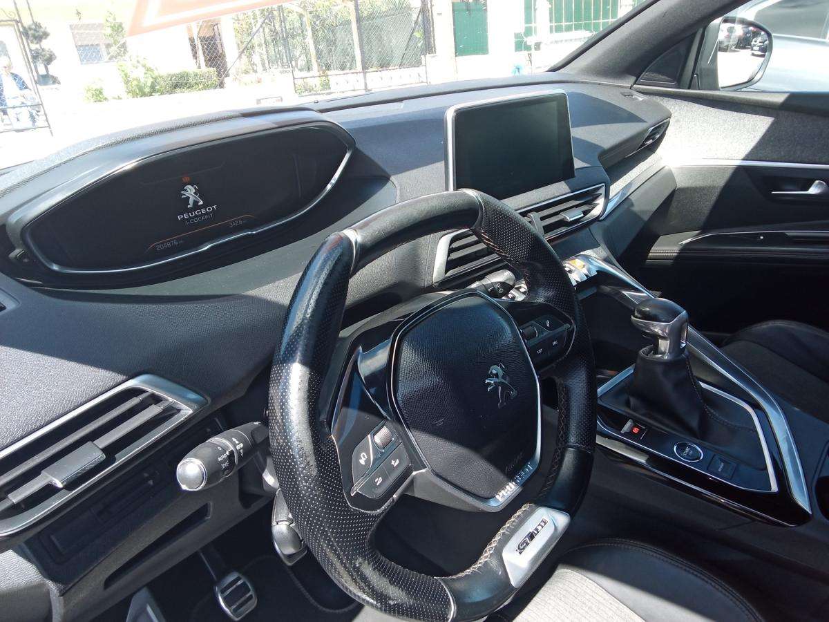 peugeot-5008-2018-diesel-1499cc