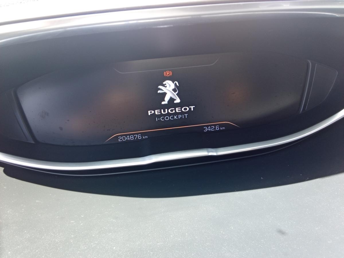peugeot-5008-2018-diesel-1499cc