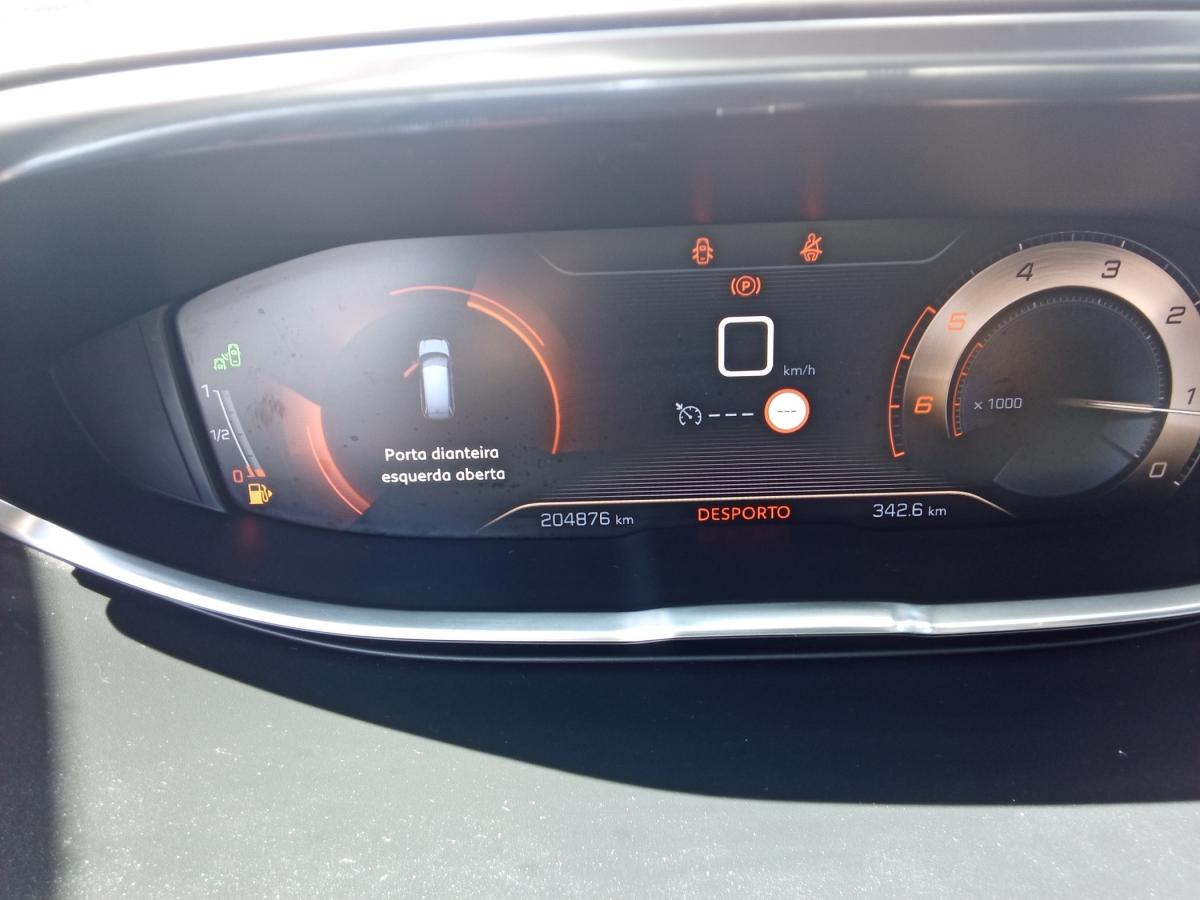 peugeot-5008-2018-diesel-1499cc