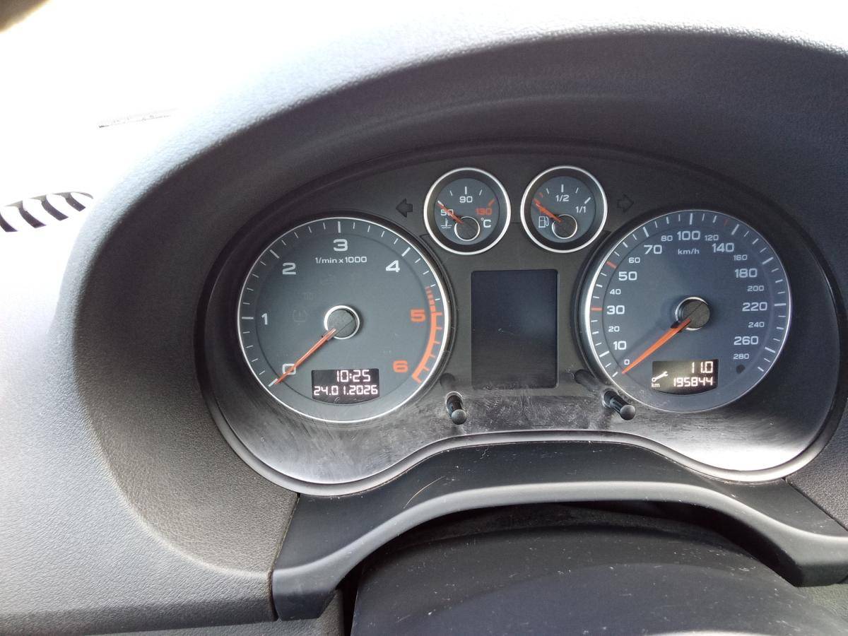 audi-a3-sportback-2012-diesel-1598cc
