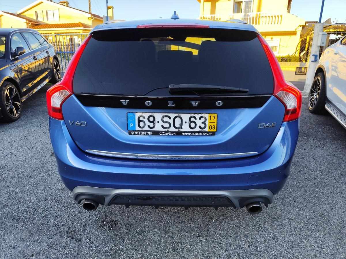 volvo-v60-2017-hibrido-a-diesel-2400cc