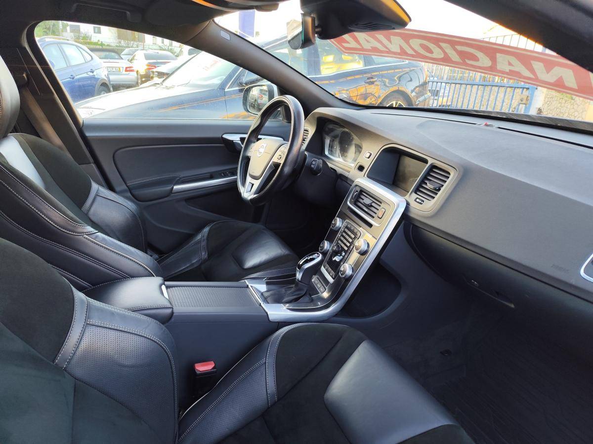 volvo-v60-2017-hibrido-a-diesel-2400cc