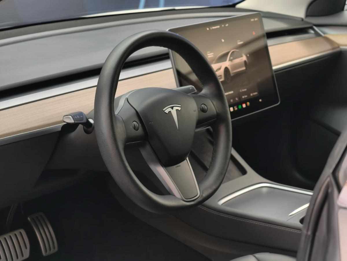 tesla-model-3-performance-2023-eletrico