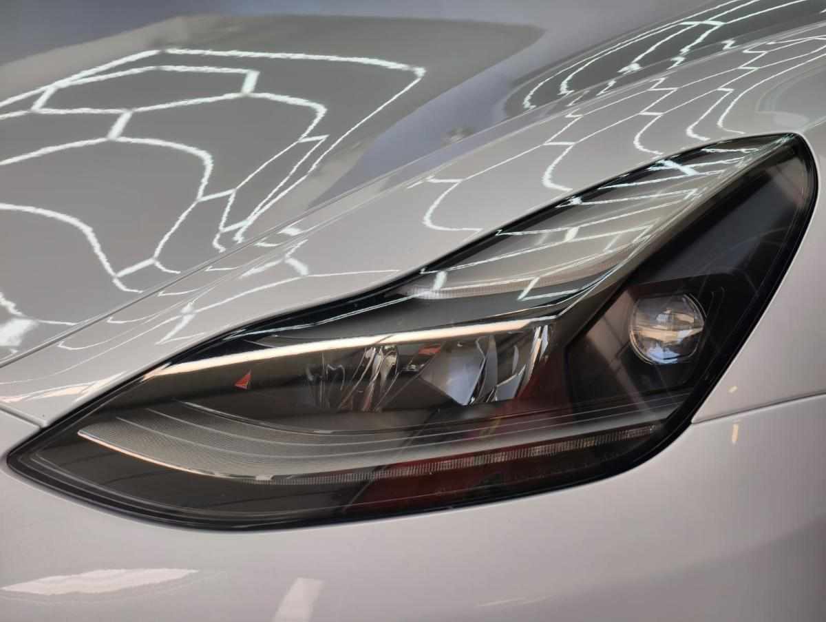 tesla-model-3-performance-2023-eletrico