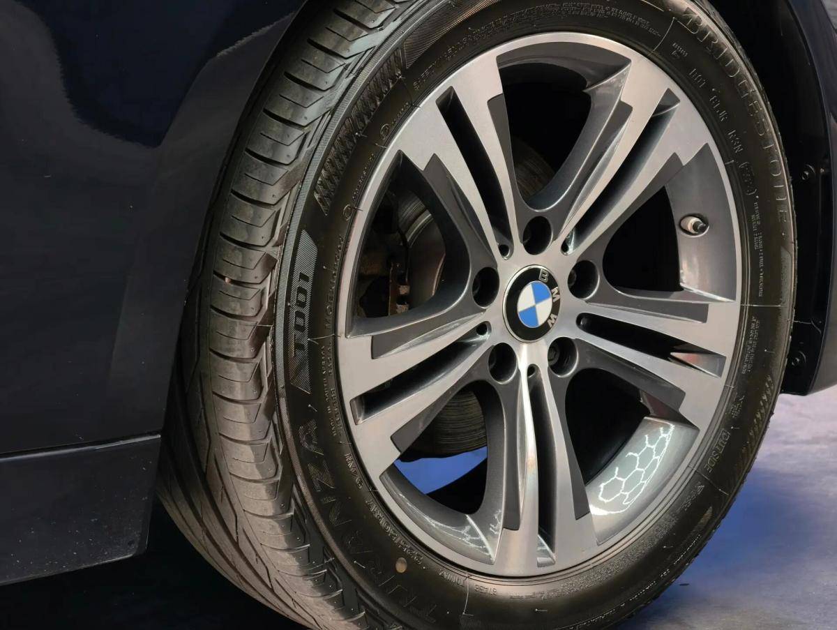 bmw-serie-3-318d-touring-2016-diesel-1995cc