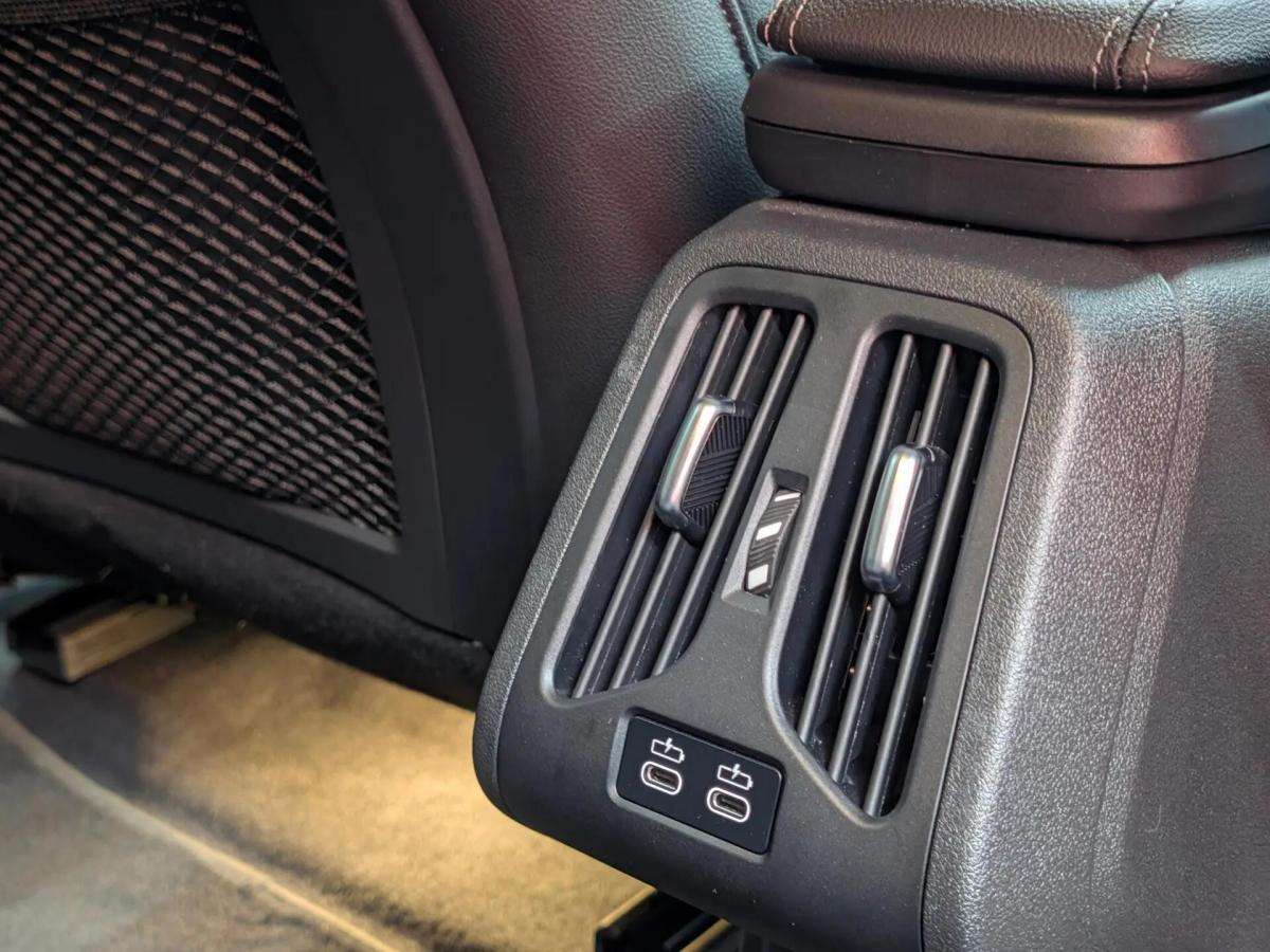 bmw-x1-xdrive25e-2023-hibrido-a-gasolina-1499cc