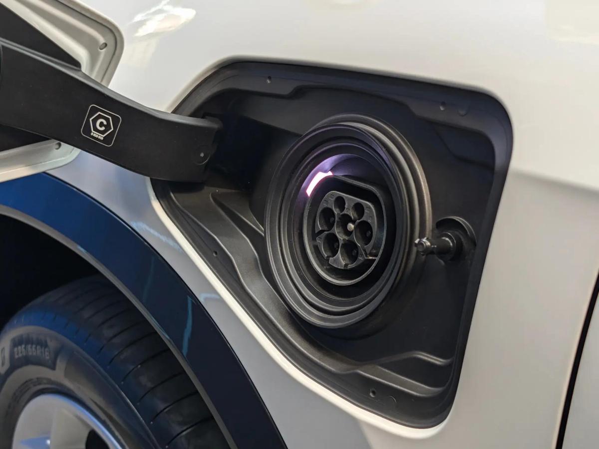 bmw-x1-xdrive25e-2023-hibrido-a-gasolina-1499cc