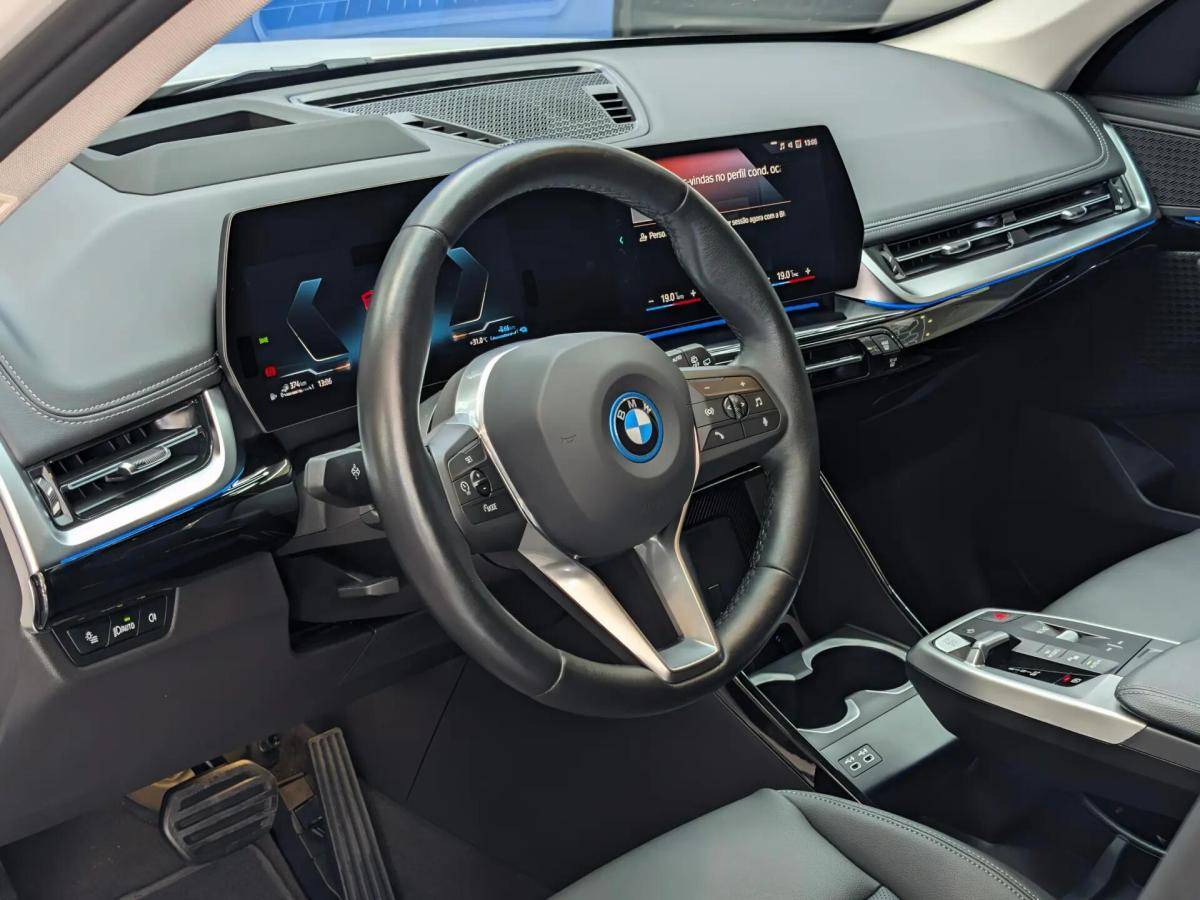 bmw-x1-xdrive25e-2023-hibrido-a-gasolina-1499cc