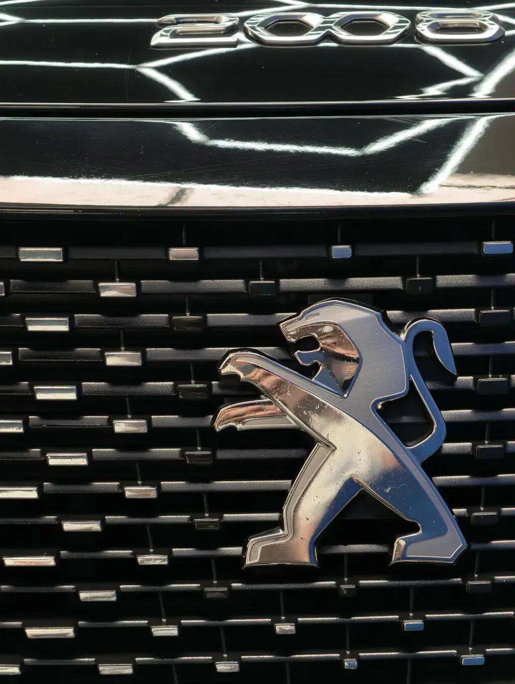 peugeot-2008-2020-diesel-1499cc