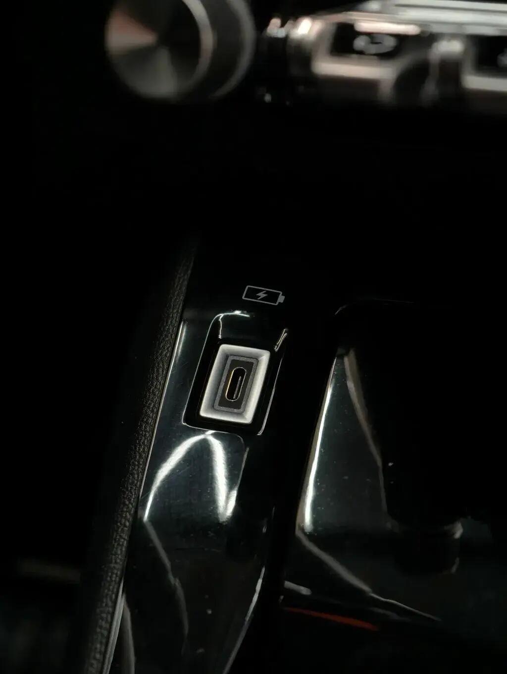 peugeot-2008-2020-diesel-1499cc