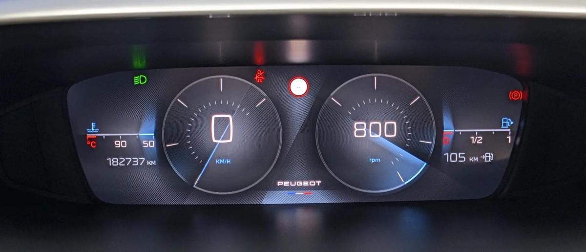 peugeot-308-2022-diesel-1499cc
