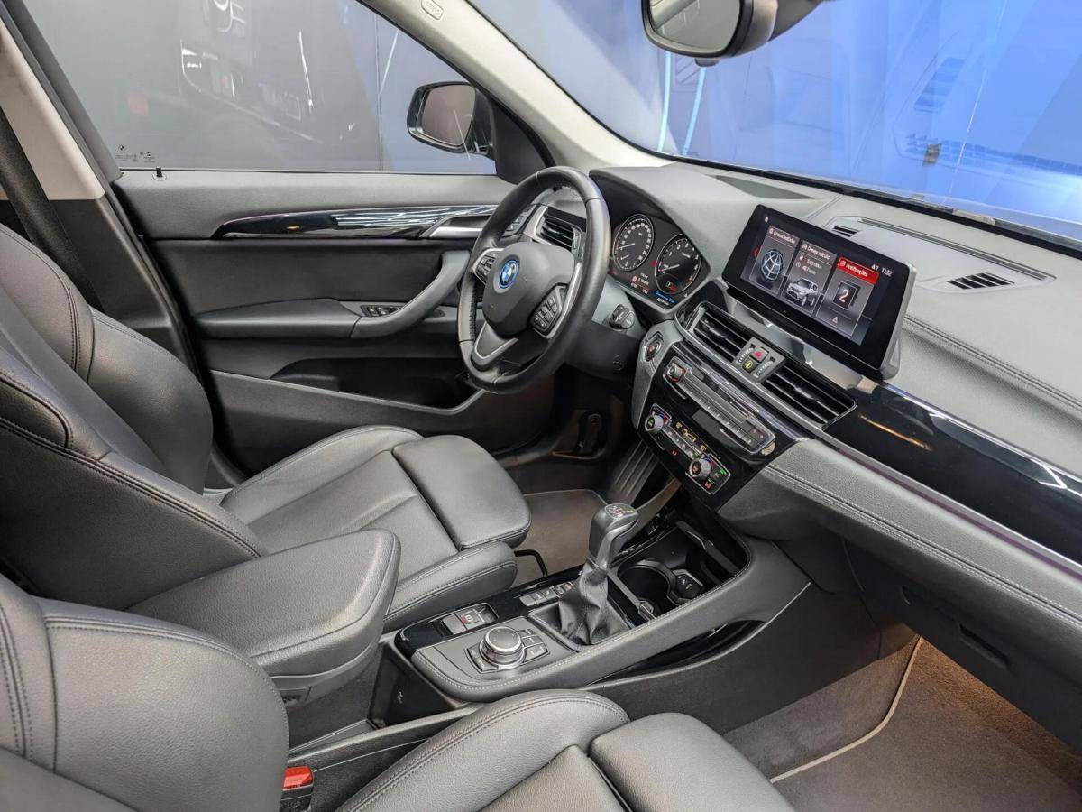 bmw-x1-xdrive25e-2022-hibrido-a-gasolina-1499cc