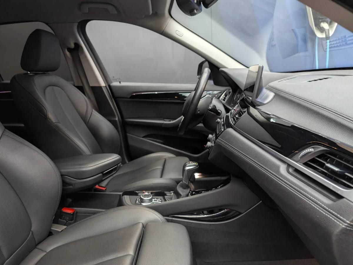 bmw-x1-xdrive25e-2022-hibrido-a-gasolina-1499cc