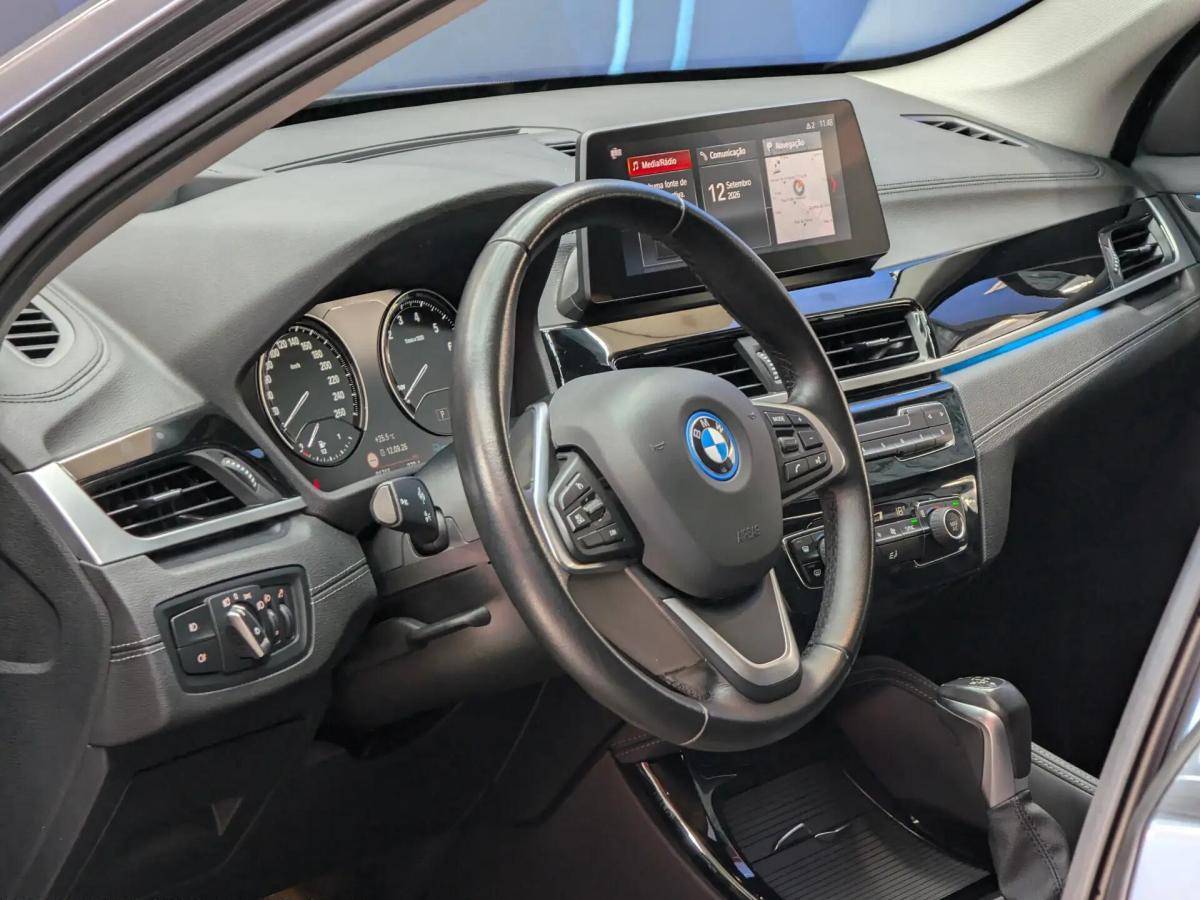 bmw-x1-xdrive25e-2022-hibrido-a-gasolina-1499cc