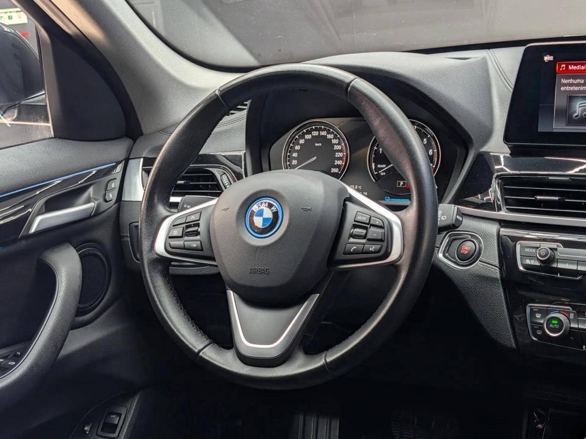 bmw-x1-xdrive25e-2022-hibrido-a-gasolina-1499cc