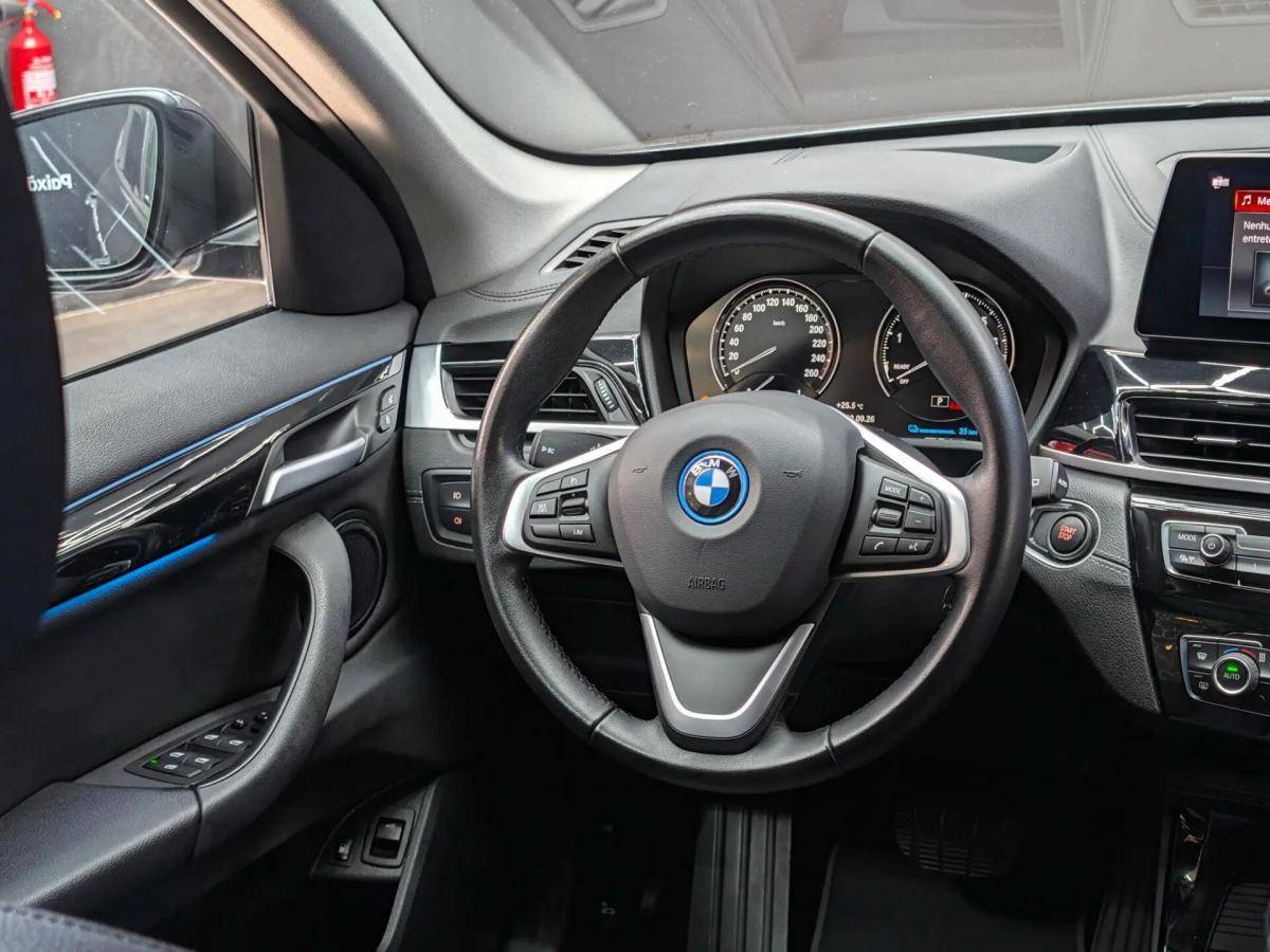 bmw-x1-xdrive25e-2022-hibrido-a-gasolina-1499cc