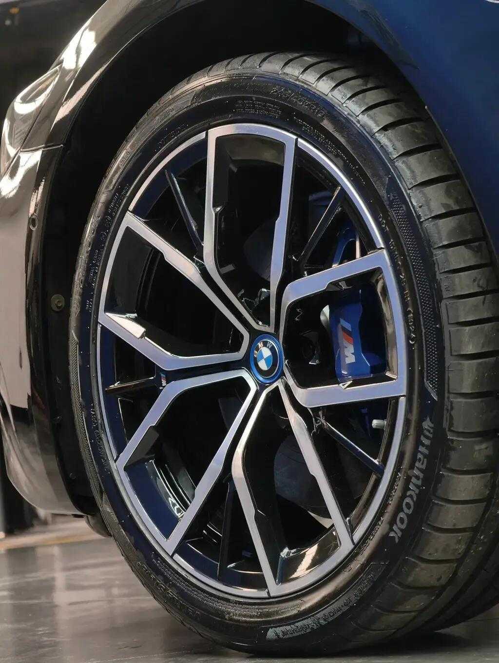 bmw-serie-5-2023-hibrido-a-gasolina-1998cc